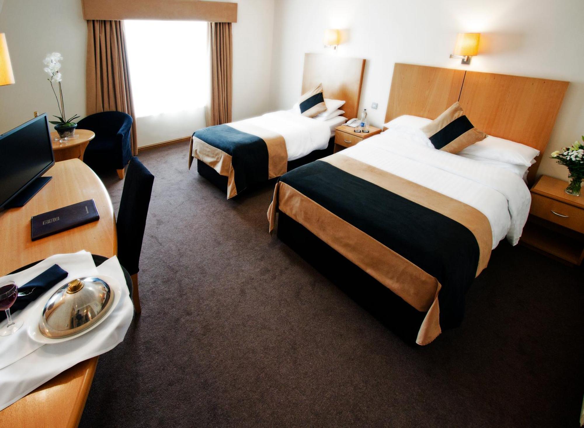 La Mon Hotel & Country Club Castlereagh Eksteriør bilde